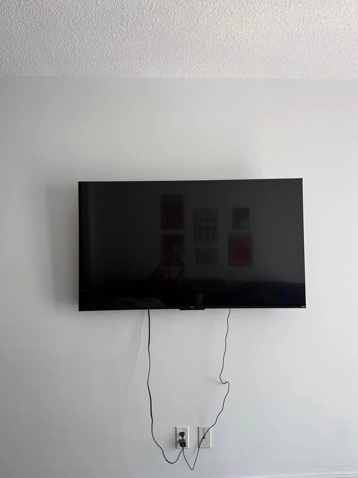 TCL 55″ Class Smart HDR 4K Roku TV - photo 2