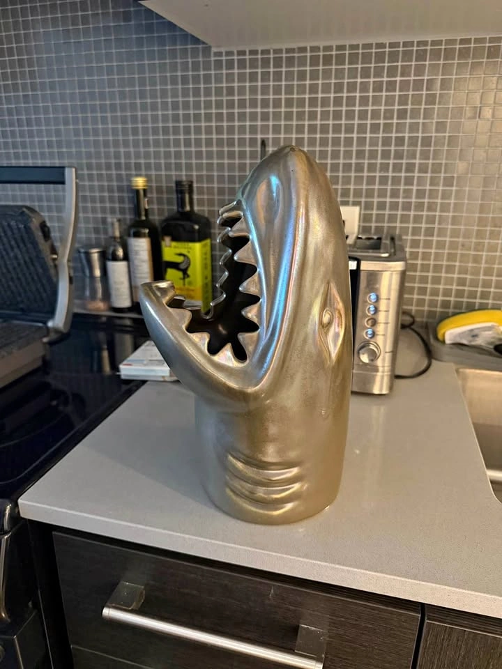 Metal Shark Table Deco