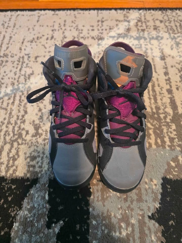 Jordan 6 Retro Bordeaux Youth Size 2 - photo 2