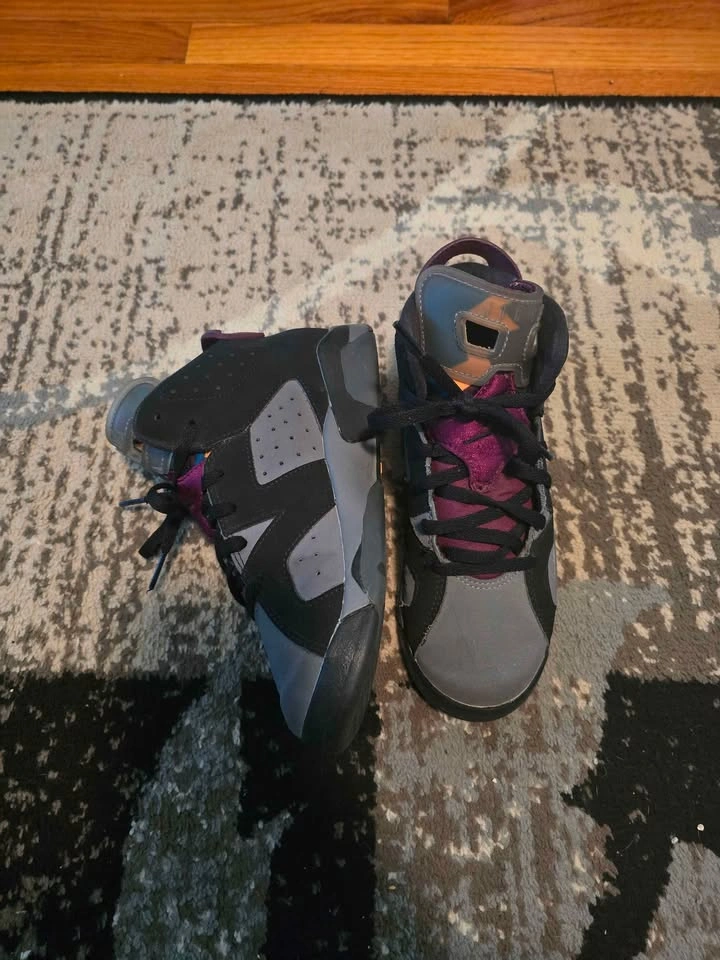 Jordan 6 Retro Bordeaux Youth Size 2 - photo 3