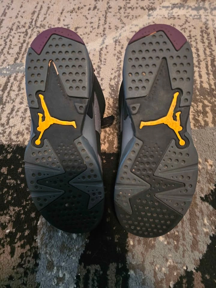 Jordan 6 Retro Bordeaux Youth Size 2 - photo 5