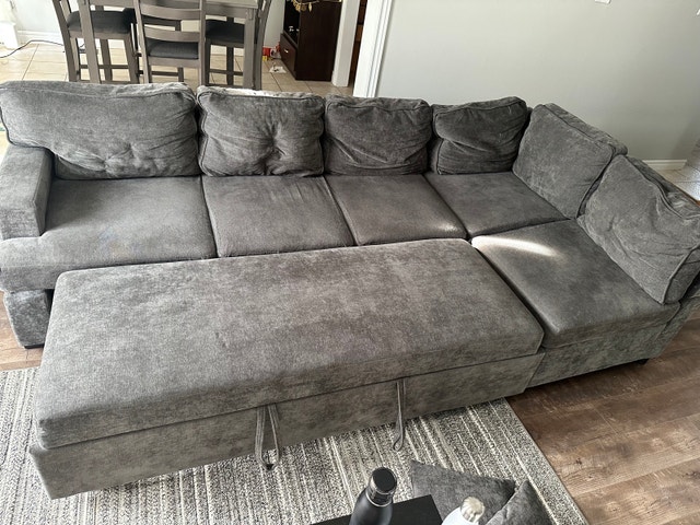 Sectional and pull out couch - photo 4