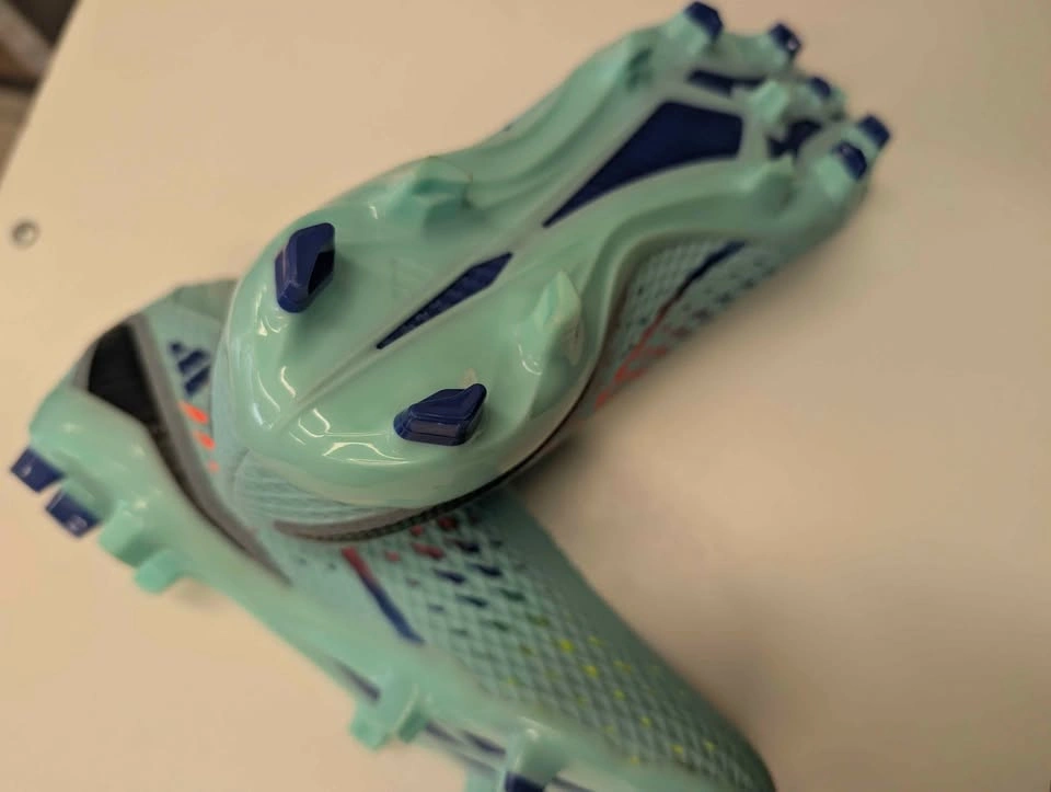Soccer Cleats - Size 4 - photo 2