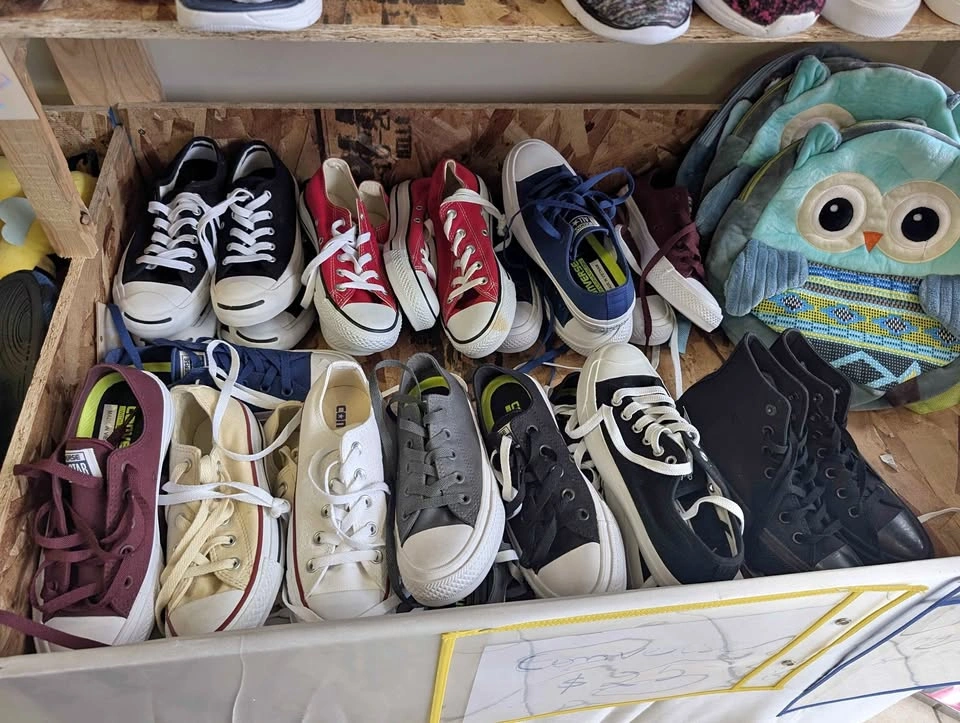 Converse Youth 3-4.5 / Women's 4-6.5