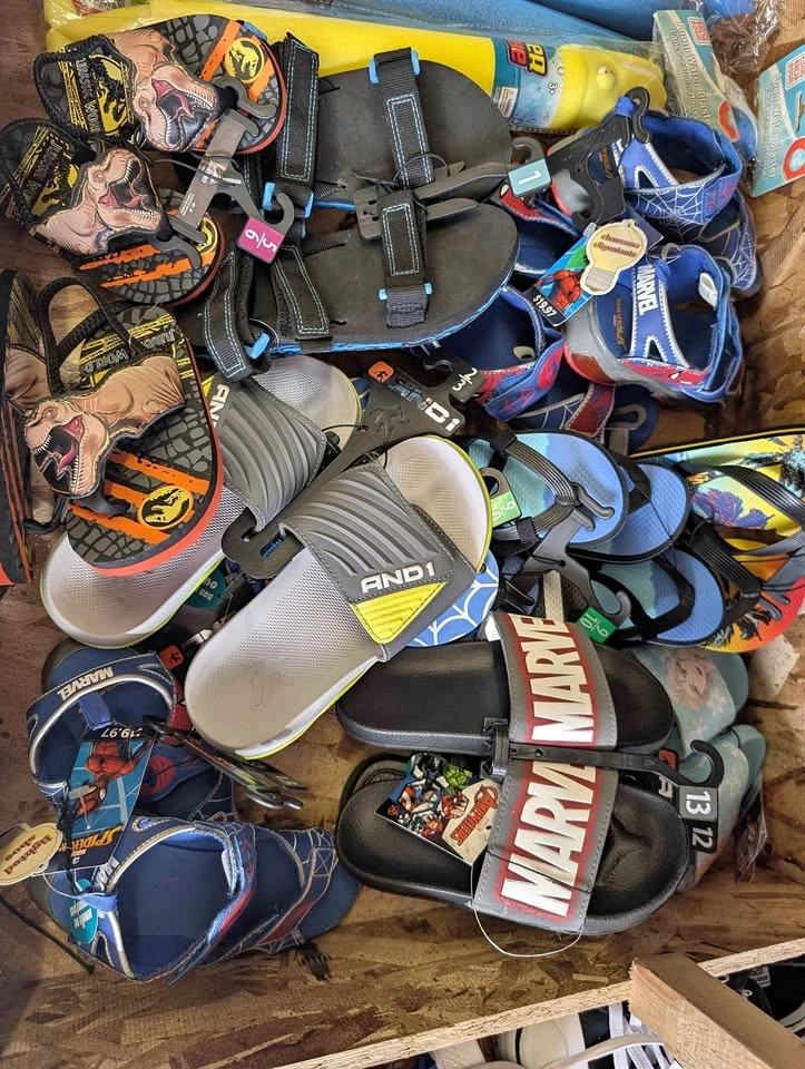 Kids sandals sizes 5/6-2/3 - $3-$10