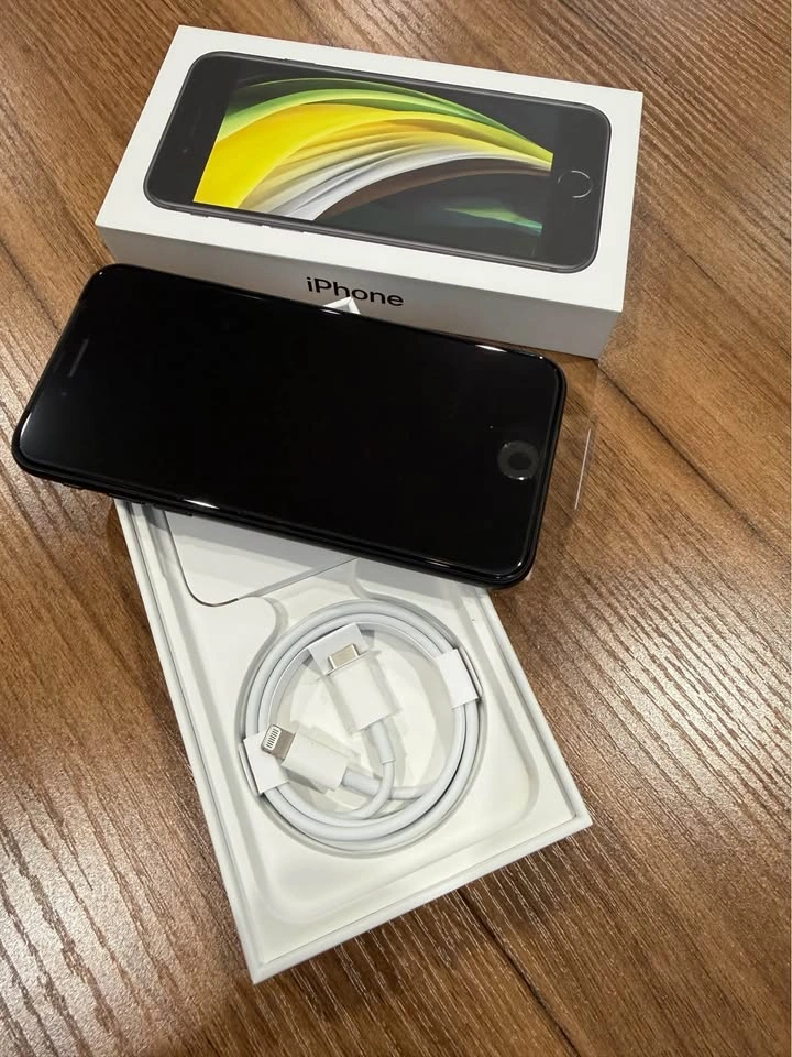 iPhone SE 2nd Gen 64GB Unlocked - photo 2