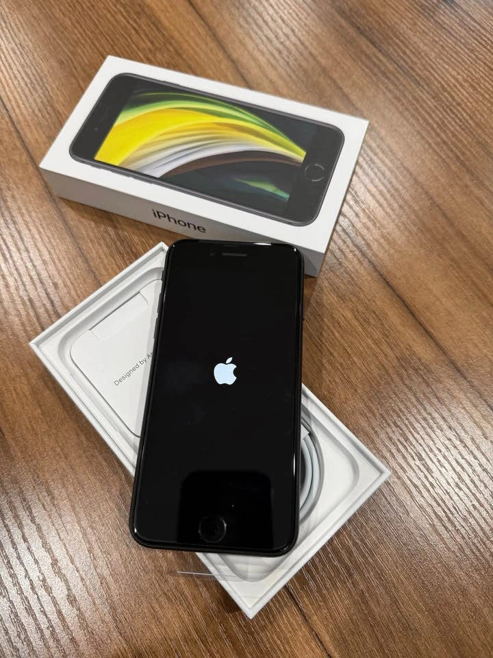 iPhone SE 2nd Gen 64GB Unlocked - photo 3