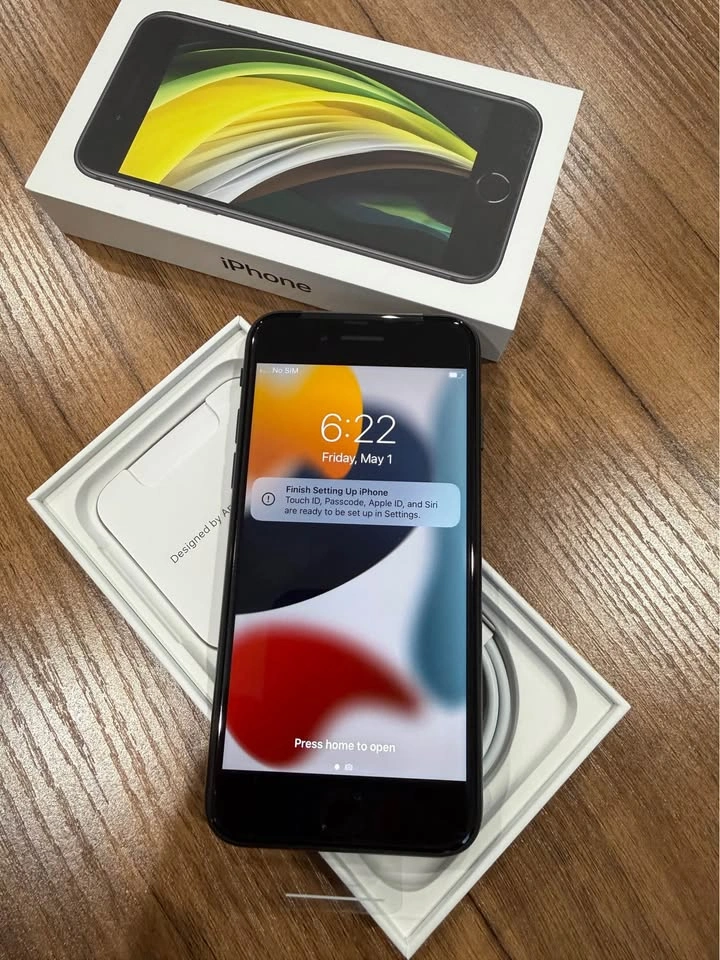 iPhone SE 2nd Gen 64GB Unlocked - photo 4