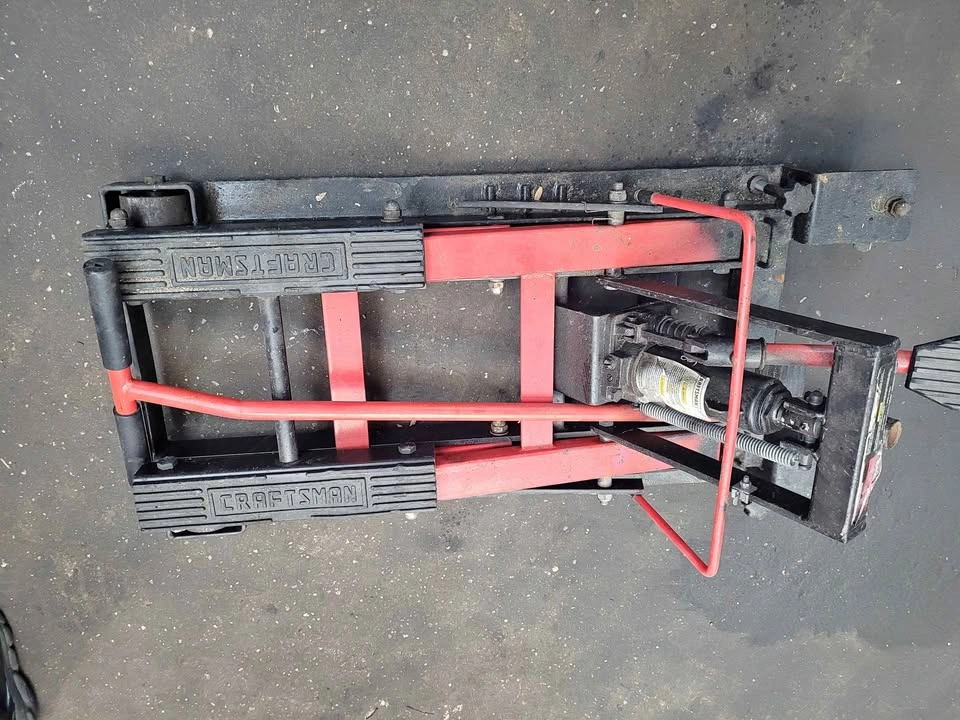 Craftsman 150 lbs ATV Motorcycle Jack Lift
