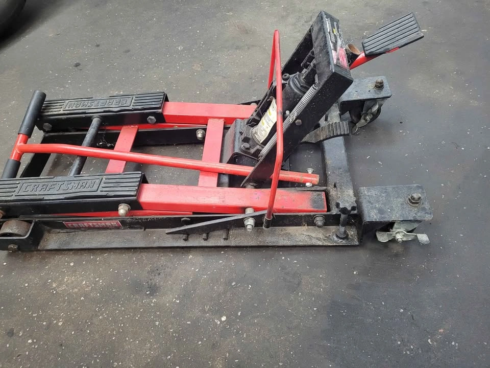 Craftsman 150 lbs ATV Motorcycle Jack Lift - photo 3