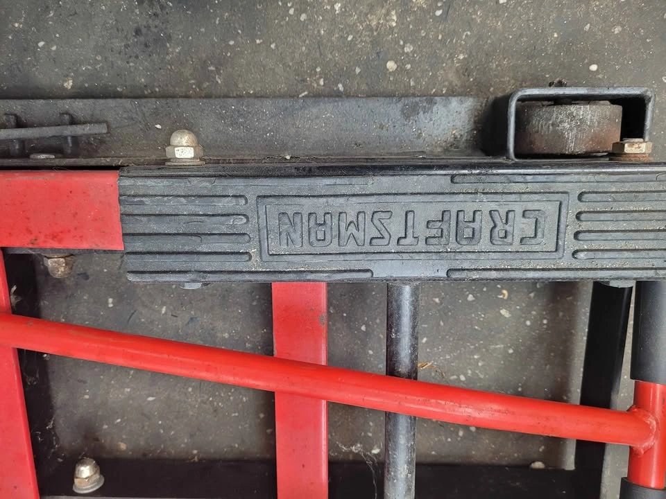 Craftsman 150 lbs ATV Motorcycle Jack Lift - photo 4