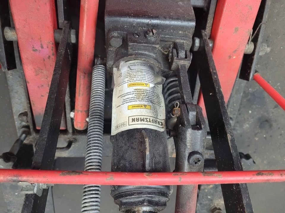 Craftsman 150 lbs ATV Motorcycle Jack Lift - photo 5