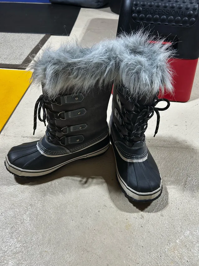 Boots winter thumbnail
