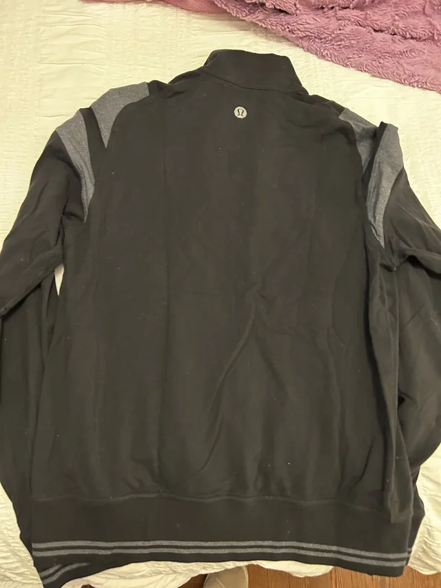 Lululemon Jacket and Shorts image indicator(2)