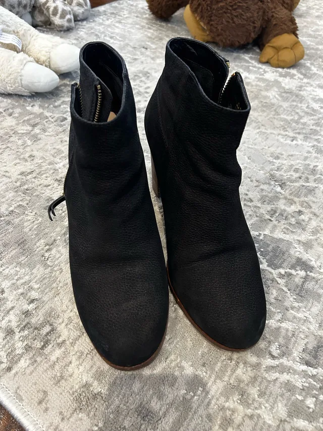 Cole Haan Ankle Boots thumbnail