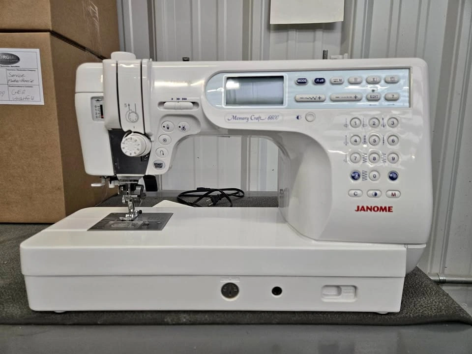 Janome Memory Craft 6600 Sewing Machine