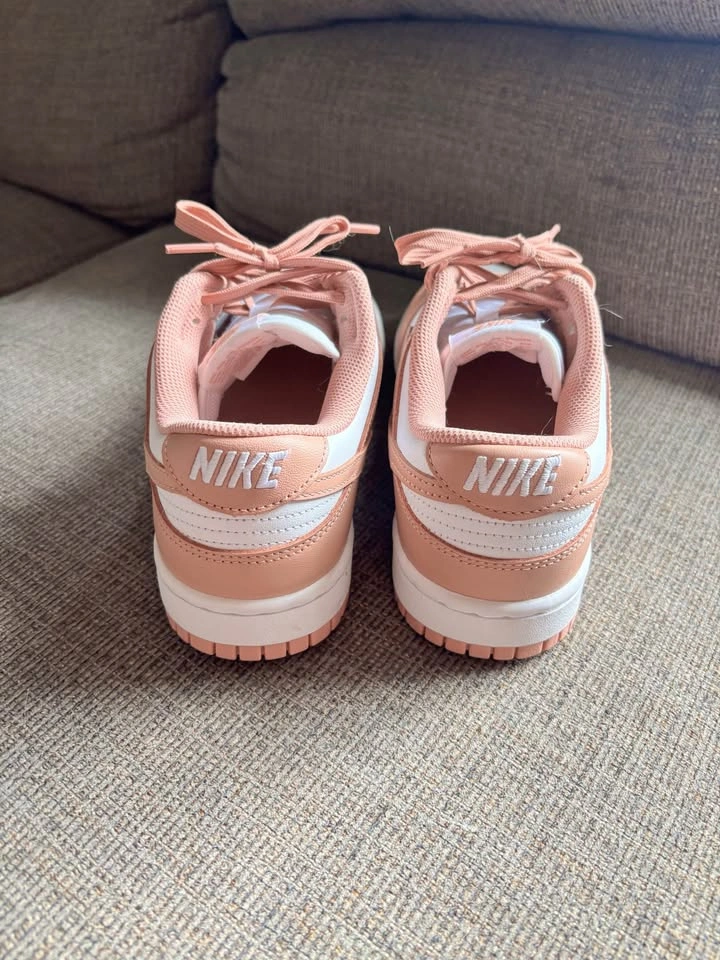 Nike Dunks Rose Gold - photo 2