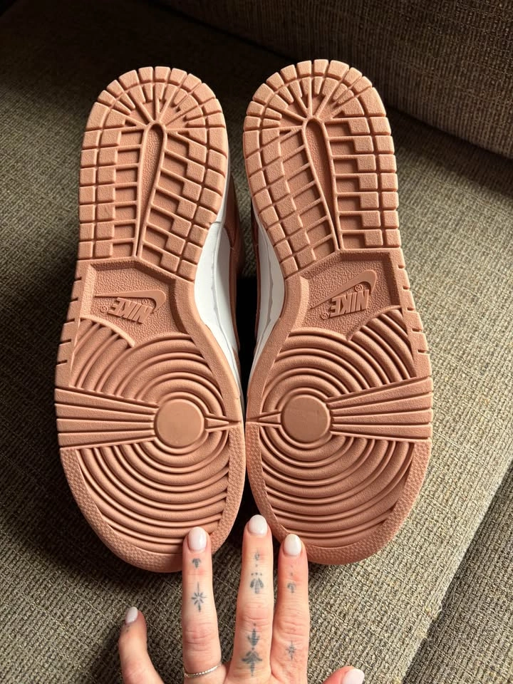 Nike Dunks Rose Gold - photo 4