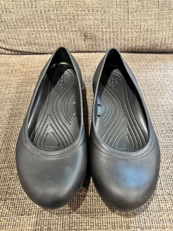 Crocs flats