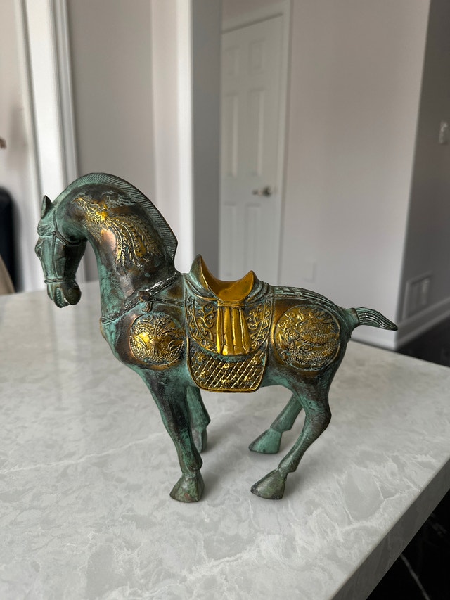 Chinese Tang Dynasty-style bronze horse statue