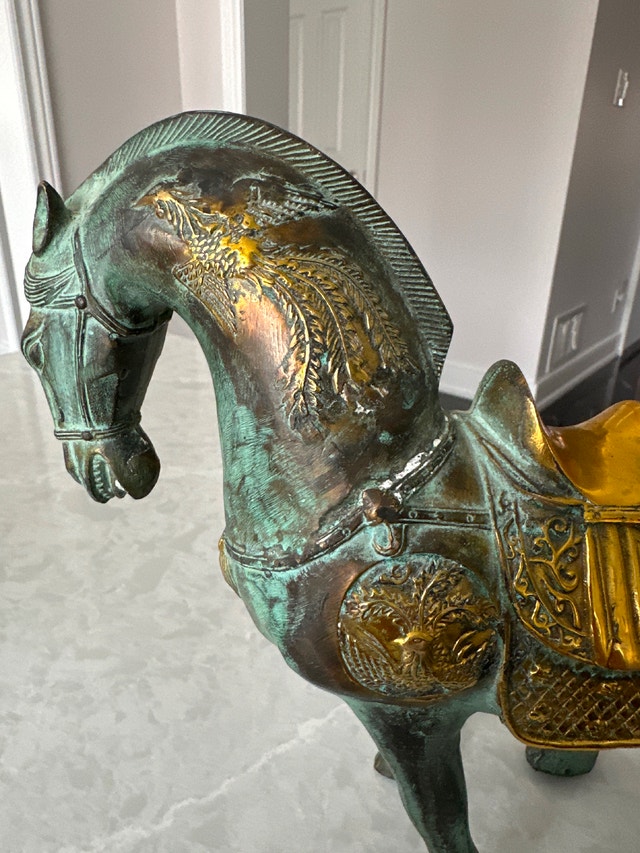 Chinese Tang Dynasty-style bronze horse statue - photo 2