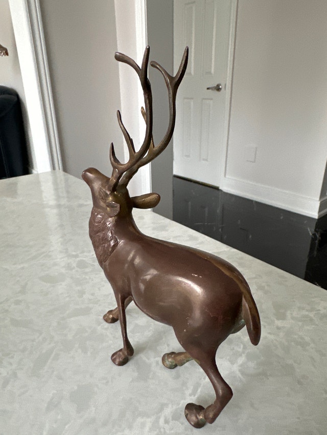 Solid brass VTG deer figurine, stag or reindeer - photo 2