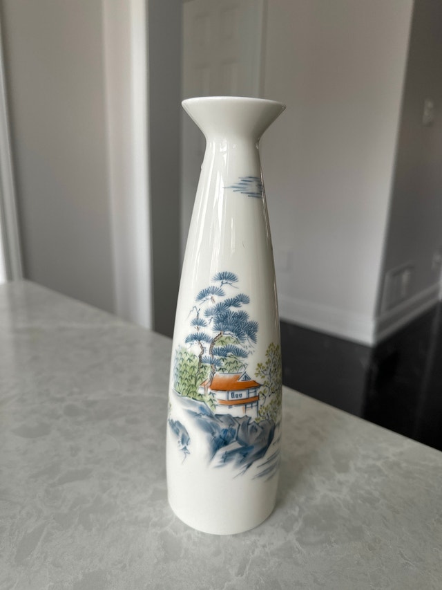 Noritake Japanese bone china vase