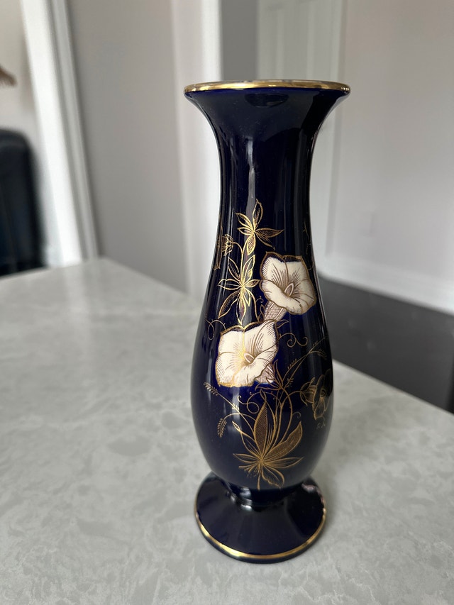 Limburg Vintage German Echt Cobalt Porcelain Vase