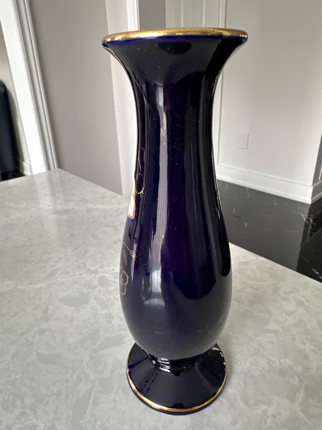 Limburg Vintage German Echt Cobalt Porcelain Vase - photo 3