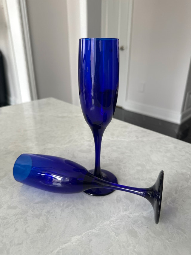 Cobalt Blue Champagne Glasses. Set of two. - photo 4