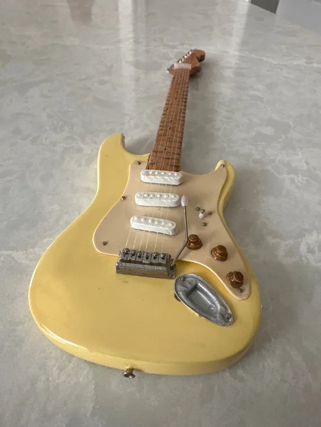 Miniature Fender Stratocaster Replica Guitar - photo 5