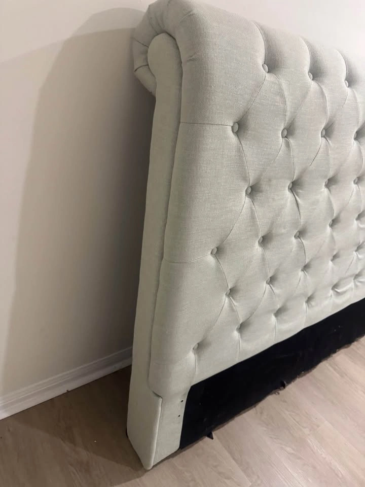 Beautiful light grey tufted Queen Sized Headboard - photo 4