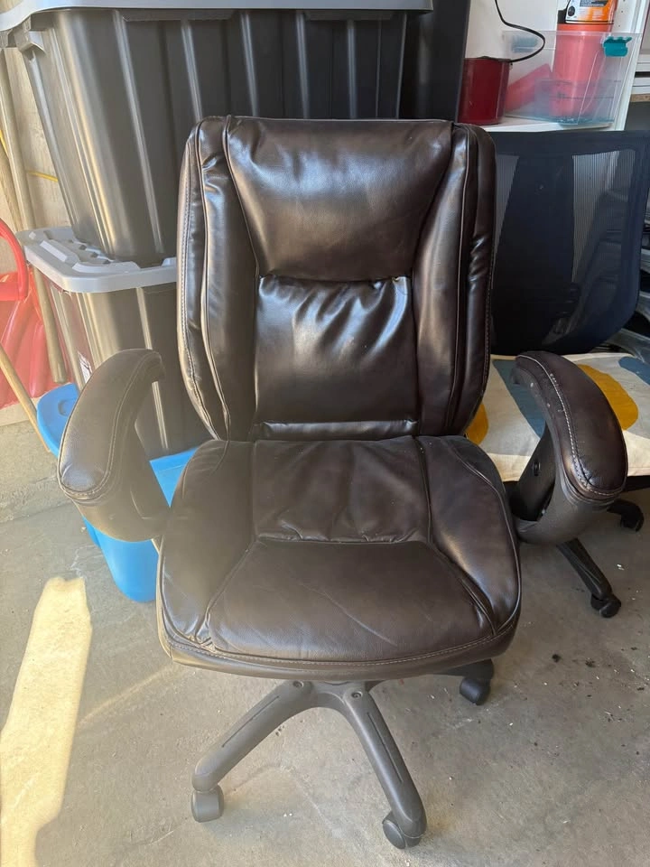 Office Chair - photo 2