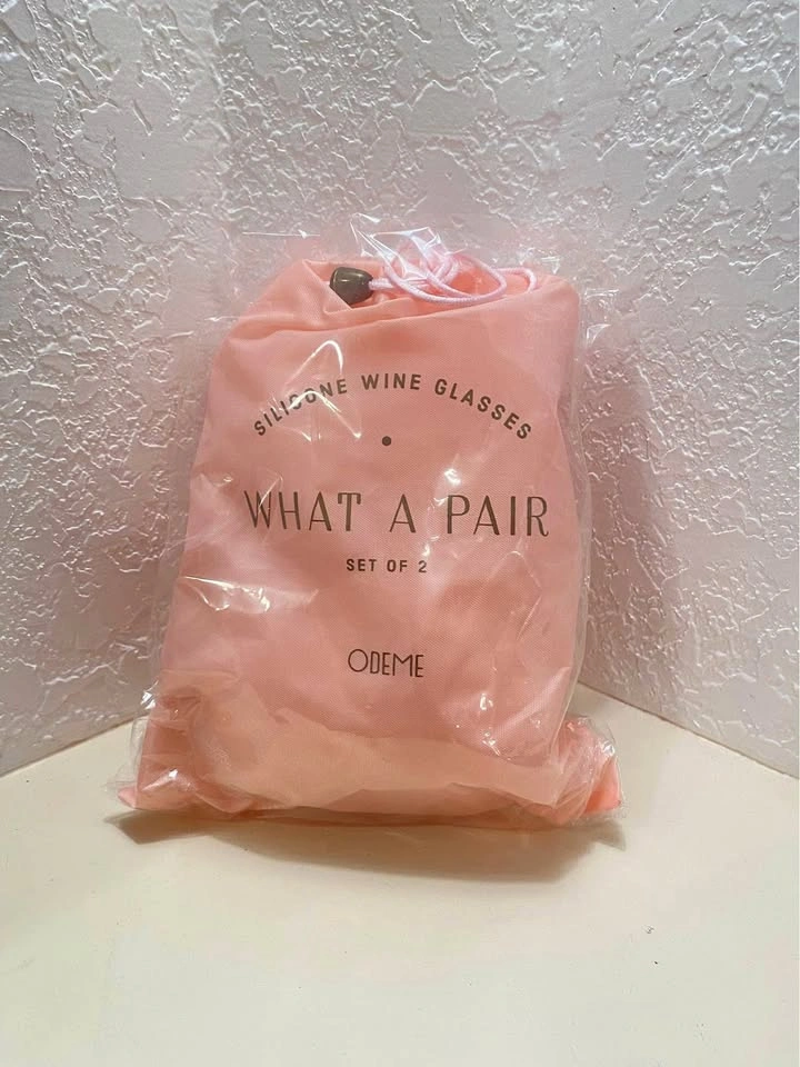 2 PASTEL PINK SILICON WINE GLASSES