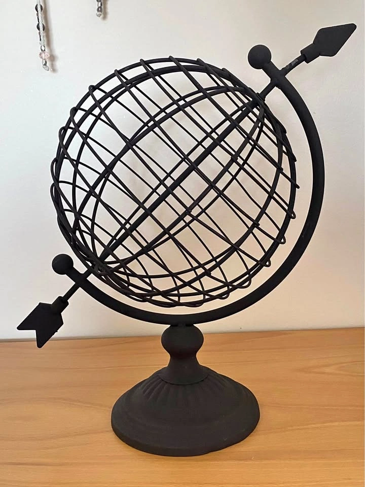 Abstract Metal Wire Globe with Arrow Decor