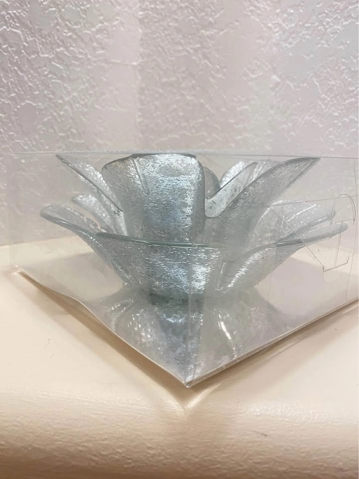 SILVER ROSE TEA LIGHT HOLDER - photo 4