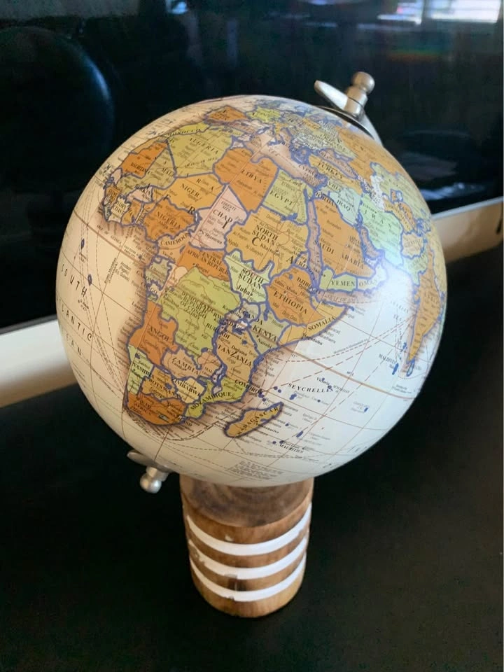 Nice vintage style home revolving globe decoration