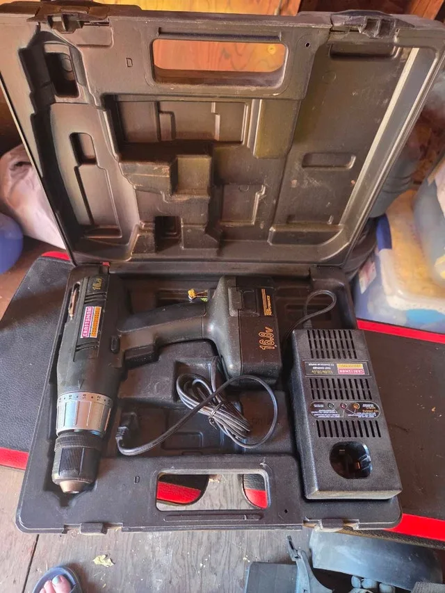 Craftsman Drill with Case and Charger - photo 2