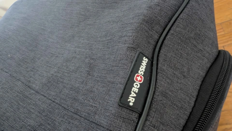 Swiss Gear Travel Duffle Bag with Wheels - photo 4