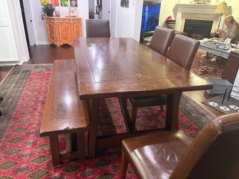 Pottery Barn Extendable Dining Table w/ Bench & 4 Chairs - photo 3