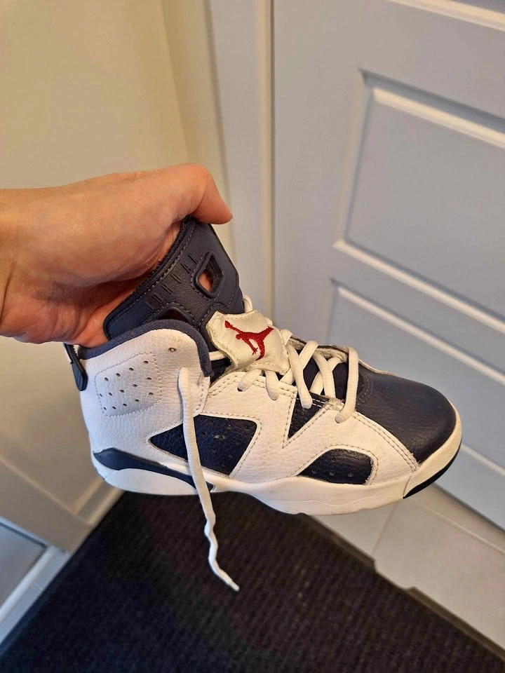 Air Jordan 6's USA kids size 12C
