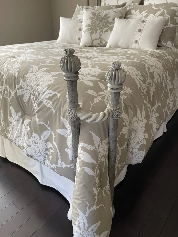 Elegant Designer Queen Bed – Like New - Moving Sale - photo 2
