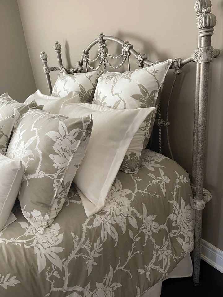 Elegant Designer Queen Bed – Like New - Moving Sale - photo 3