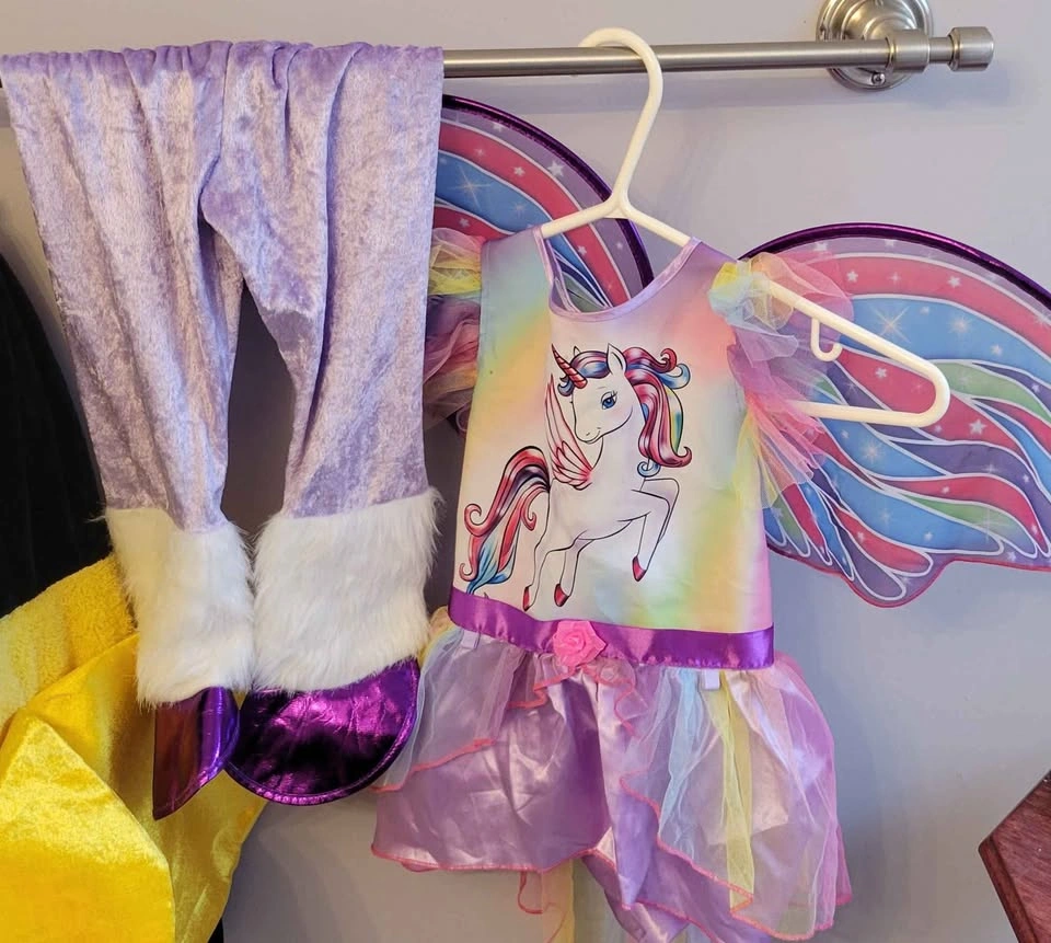 Costumes - puppy, unicorn and bumblebee - photo 4
