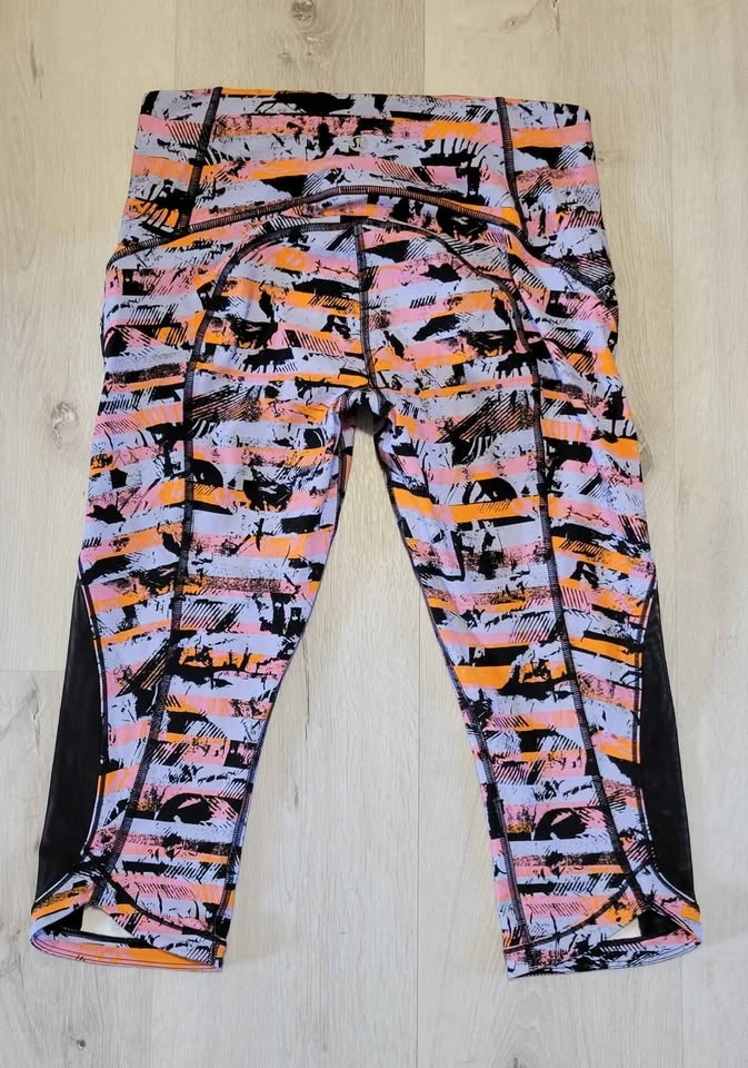 Lululemon Pants Size 4 - Excellent Condition - photo 2