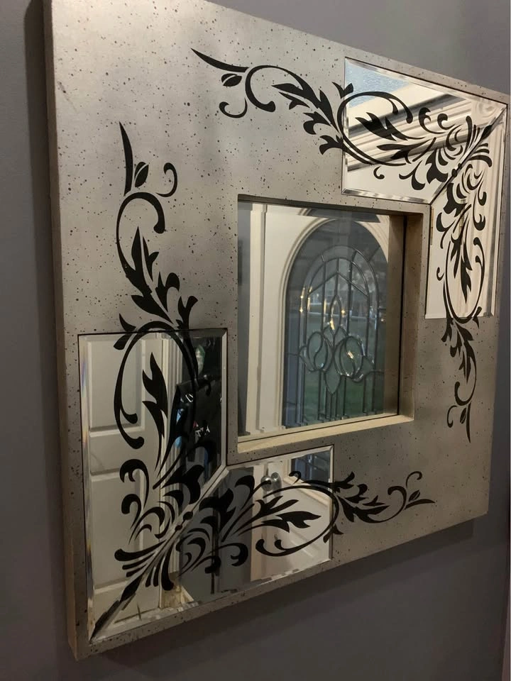 Beautiful Mirror - photo 2