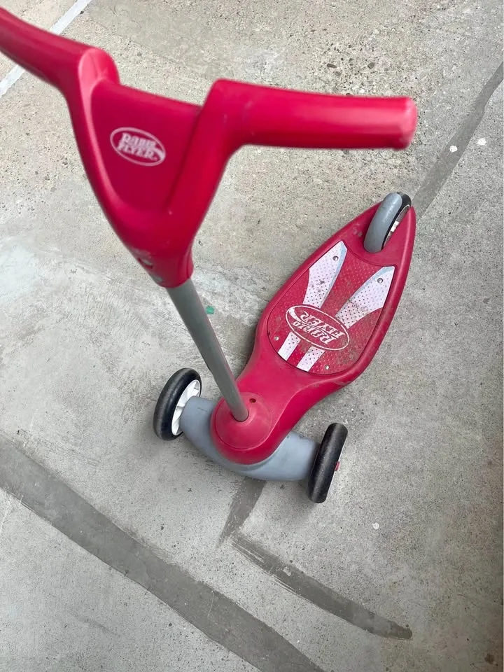 Red Radio Flyer 3-Wheel Scooter