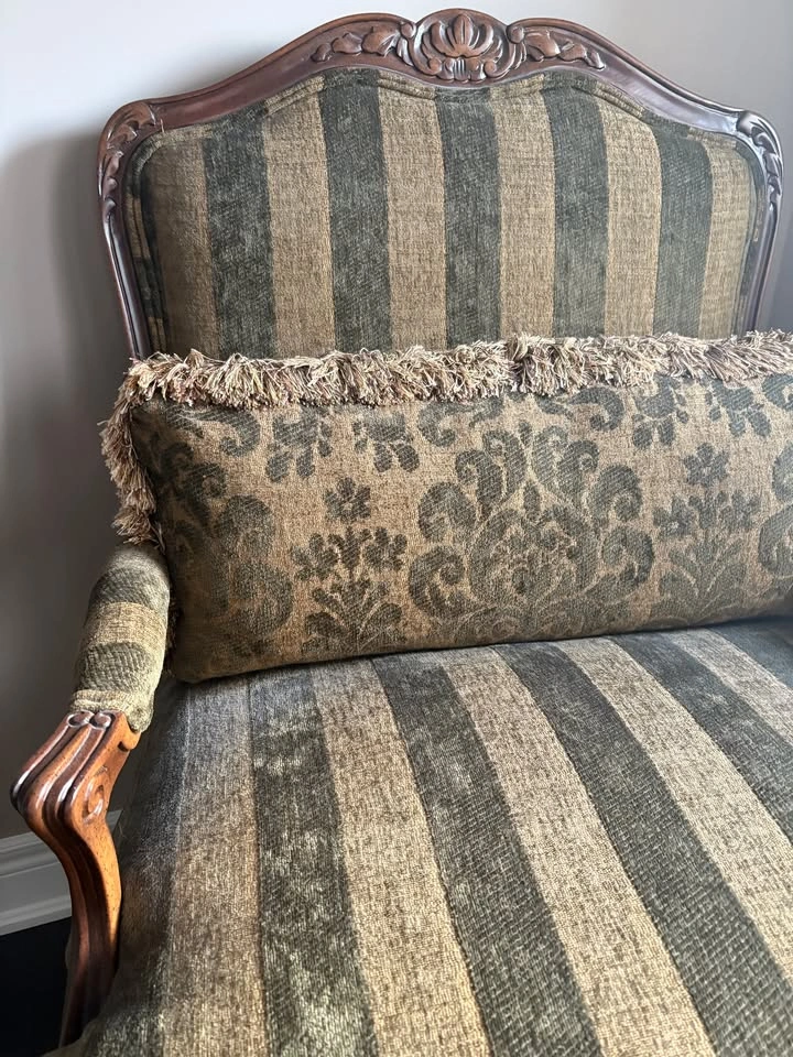 Designer Armchairs - Matching Pair - Feather Cushions - photo 4