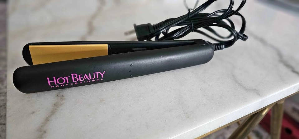 Hot Beauty Professional Flat Iron HFI100