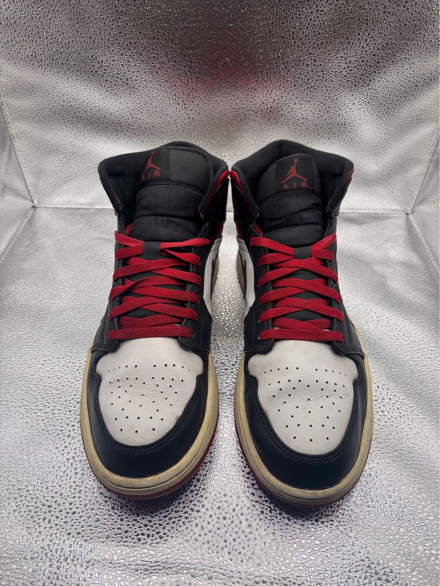 Air Jordan 1 mid gym red black toe - photo 2